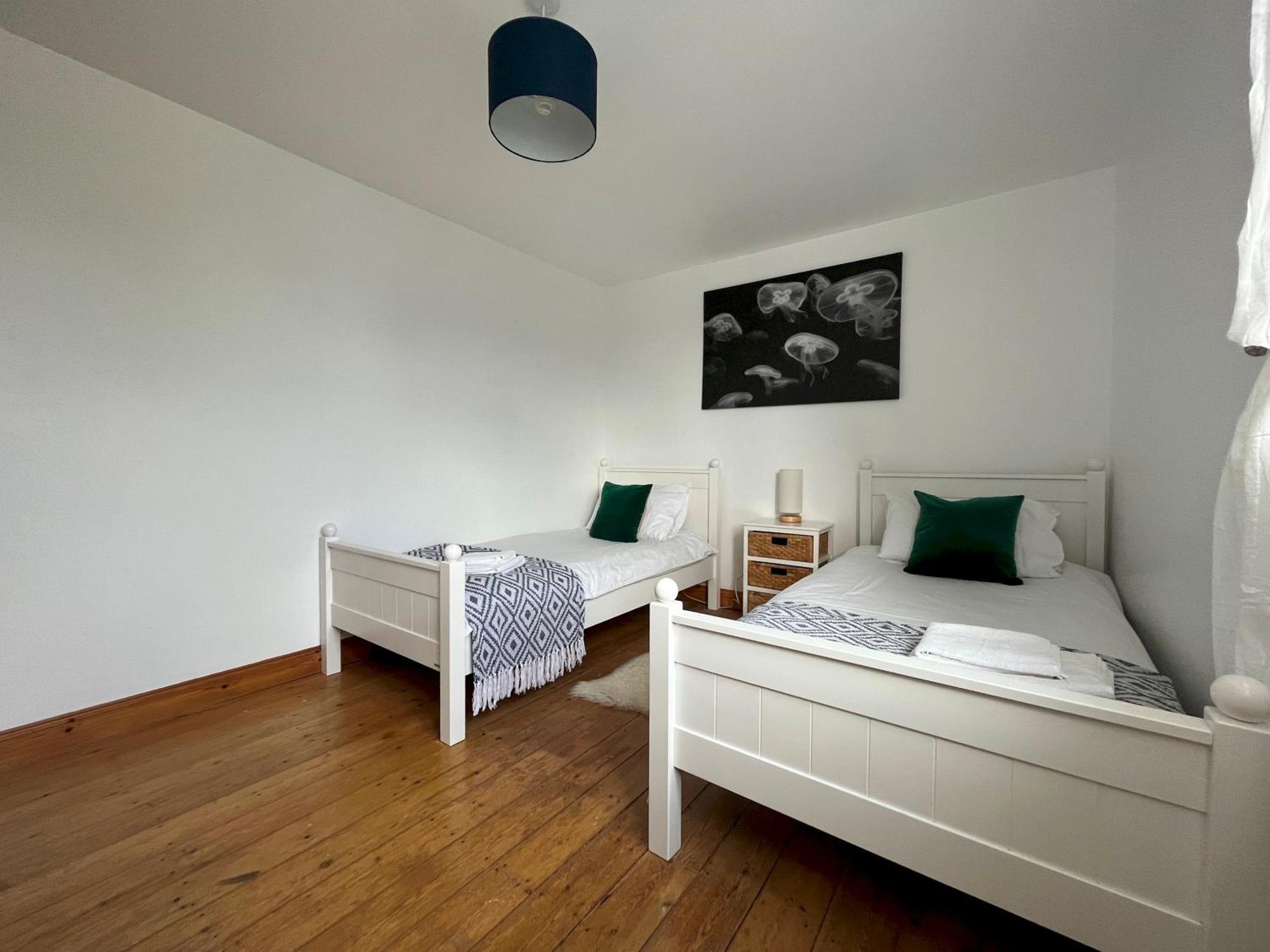 Spacious Home Sleeps 6 Short Walk To Port Isaac Village & Stunning Views Exterior photo